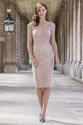 Classic Pale Pink Two Pieces Mother of the Bride Dress Lace Short Mother Gowns Knee Length Wedding Party Dress with Jacket